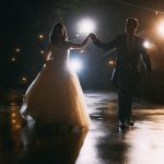 Retrato de boda - Pareja de novios en baile nupcial
